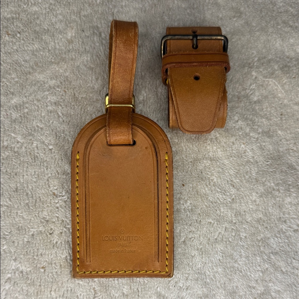 Vintage Louis Vuitton Luggage Tag and Poignier in Vachetta Leather (13S)